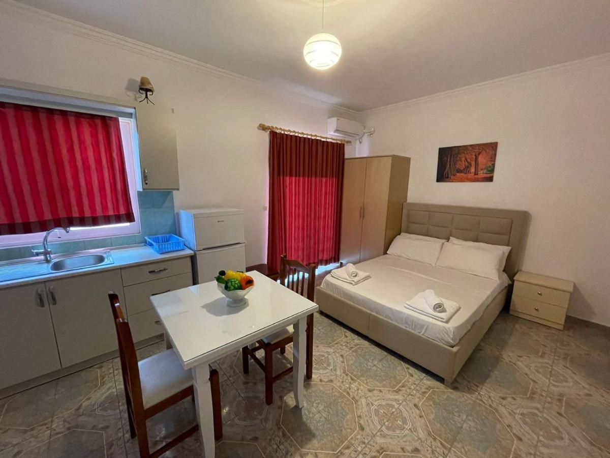 Levend Apartments Ksamil Buitenkant foto