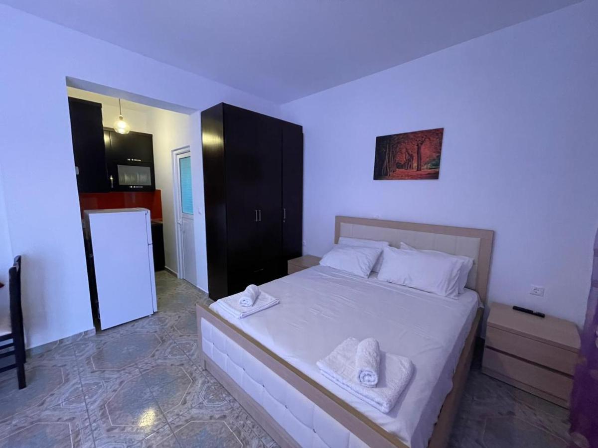 Levend Apartments Ksamil Buitenkant foto