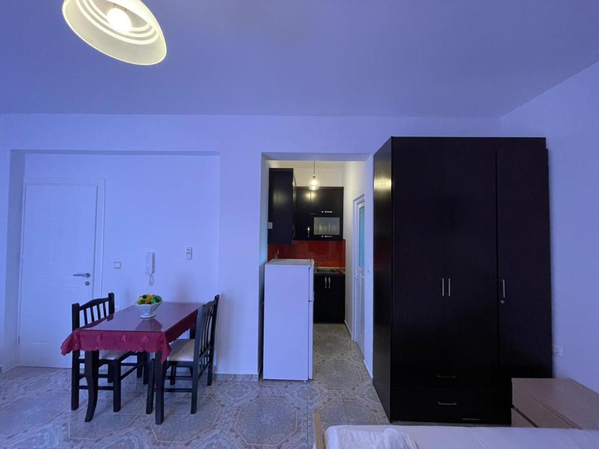 Levend Apartments Ksamil Buitenkant foto